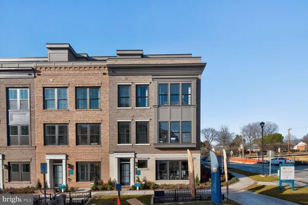 $1,580,962 | 5031 Dulcet Drive West, Unit ELLINGTON 22, Kensington, MD 20895