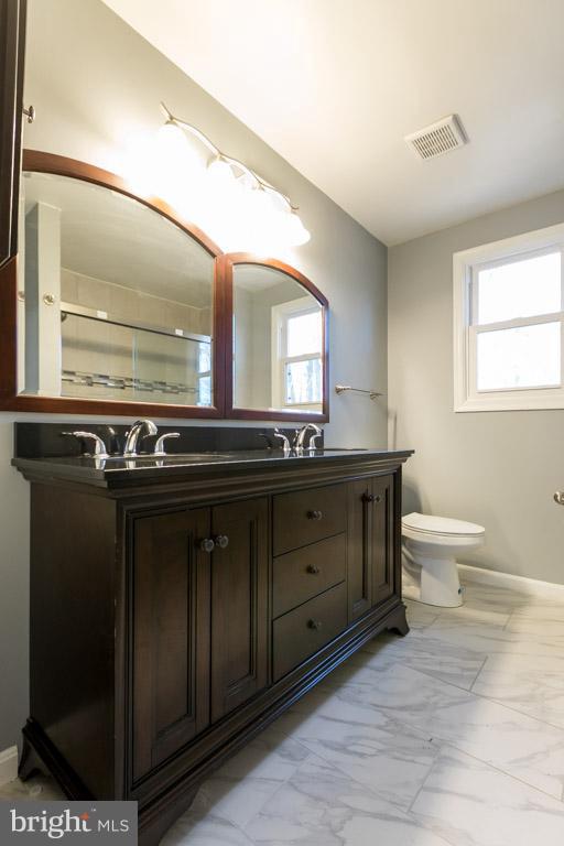 12208 Riverview Road Fort Washington, MD 20744 - Photo 19 of 29 Bath (Master)