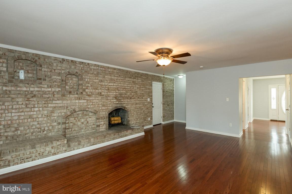 12208 Riverview Road Fort Washington, MD 20744 - Photo 9 of 29 Family Room