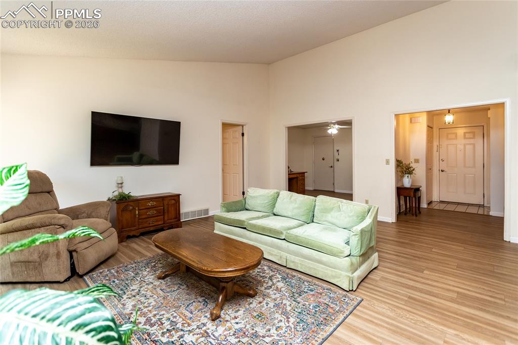 2053 Windham Way Colorado Springs, CO 80906 - Photo 6 of 49