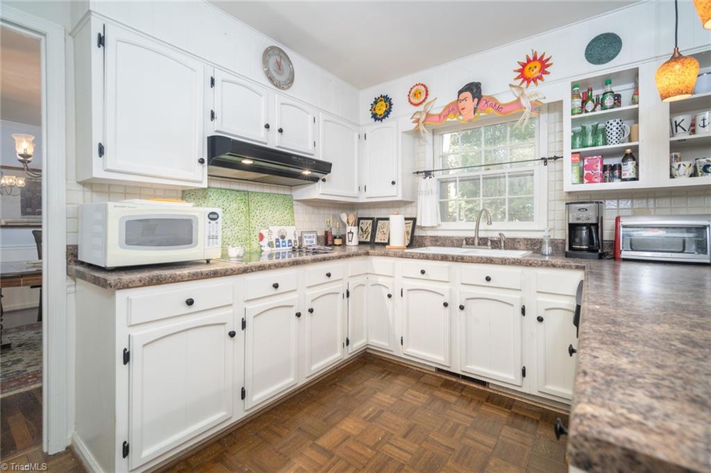 4208 Hobbs Road Greensboro, NC 27410 - Photo 12 of 35 Gallery Image 12