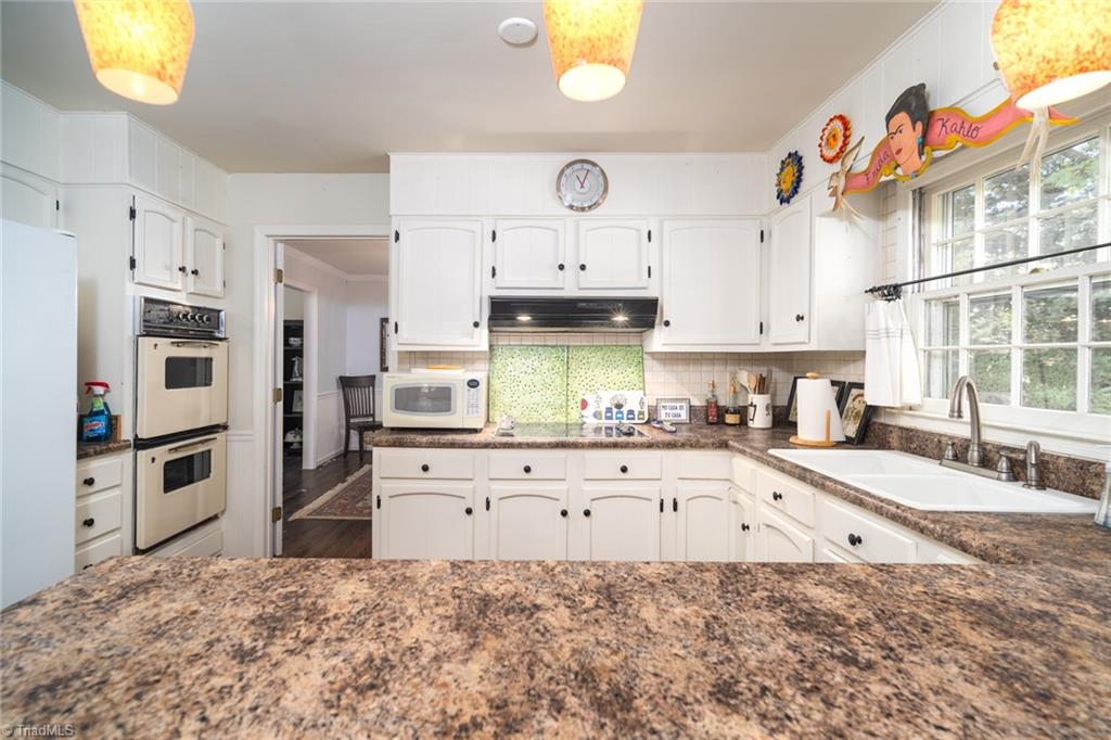 4208 Hobbs Road Greensboro, NC 27410 - Photo 14 of 35 Gallery Image 14