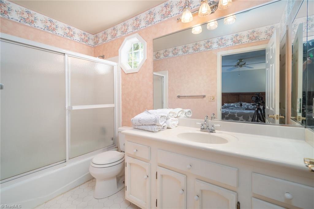 4208 Hobbs Road Greensboro, NC 27410 - Photo 26 of 35 Gallery Image 26