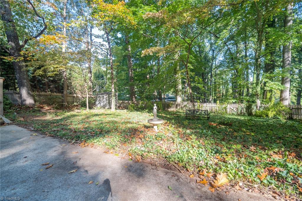 4208 Hobbs Road Greensboro, NC 27410 - Photo 33 of 35 Gallery Image 33