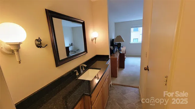 $250,000 | 1323 Queens Road, Unit 320, Charlotte, NC 28207