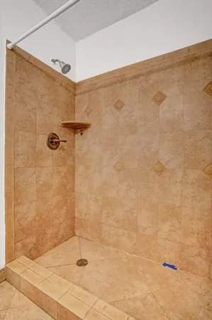 $2,000 | 2301 North Congress Avenue, Unit 27, Boynton Beach, FL 33426