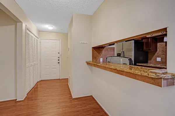 $2,000 | 2301 North Congress Avenue, Unit 27, Boynton Beach, FL 33426