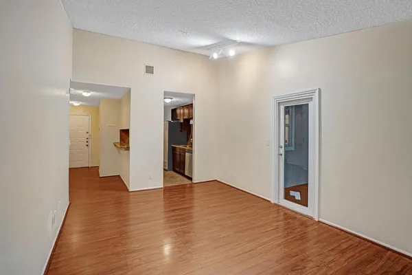 $2,000 | 2301 North Congress Avenue, Unit 27, Boynton Beach, FL 33426