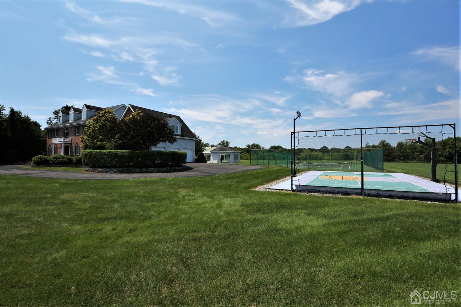 20 Nostrand Road Cranbury, NJ 08512 - Photo 3 of 10 Gallery Image 3