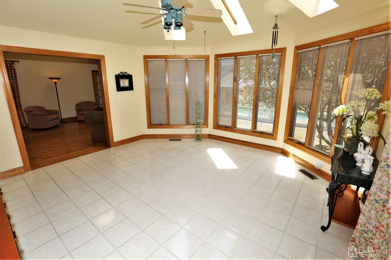 20 Nostrand Road Cranbury, NJ 08512 - Photo 6 of 10 Gallery Image 6