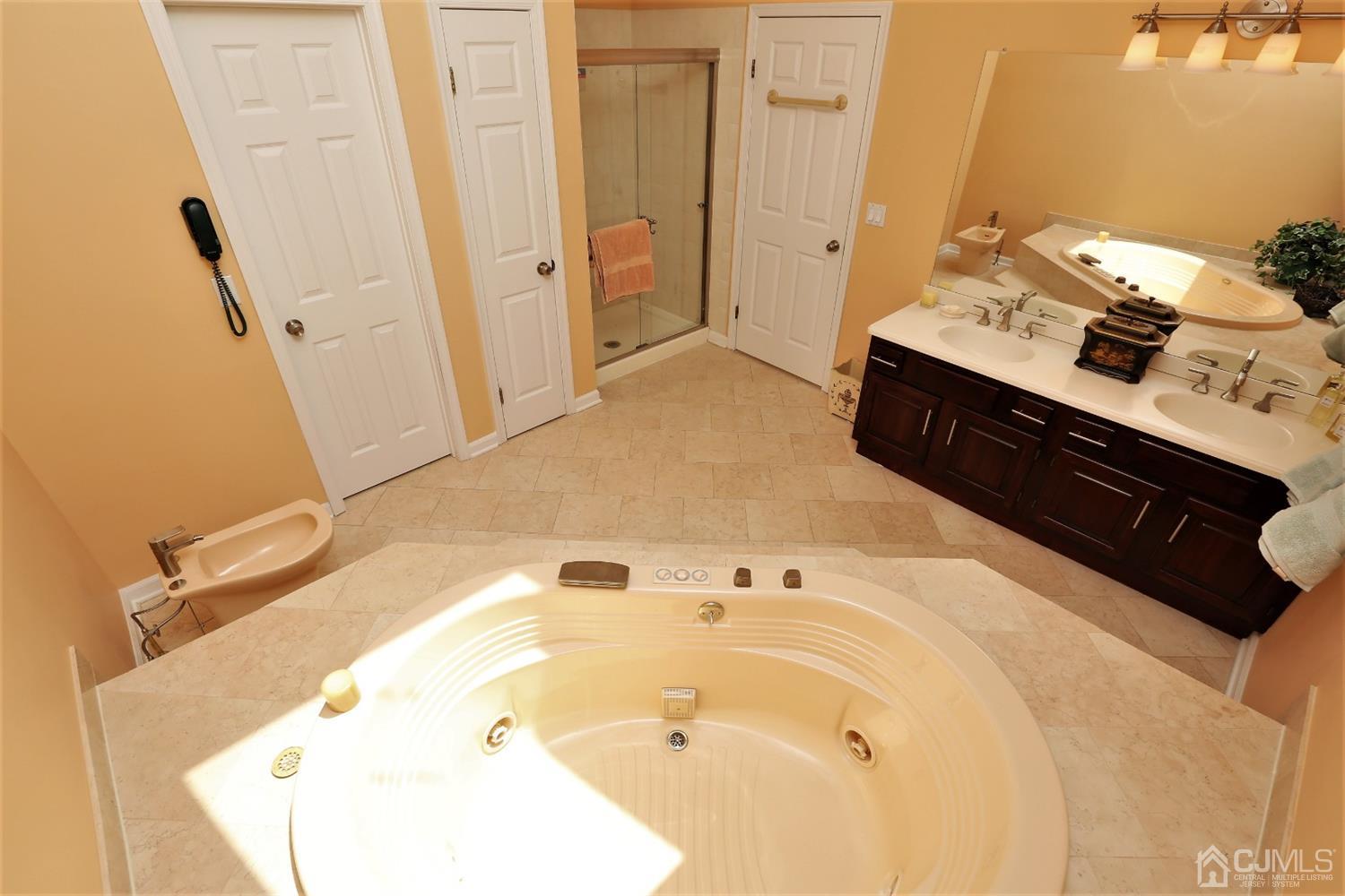 20 Nostrand Road Cranbury, NJ 08512 - Photo 8 of 10 Gallery Image 8