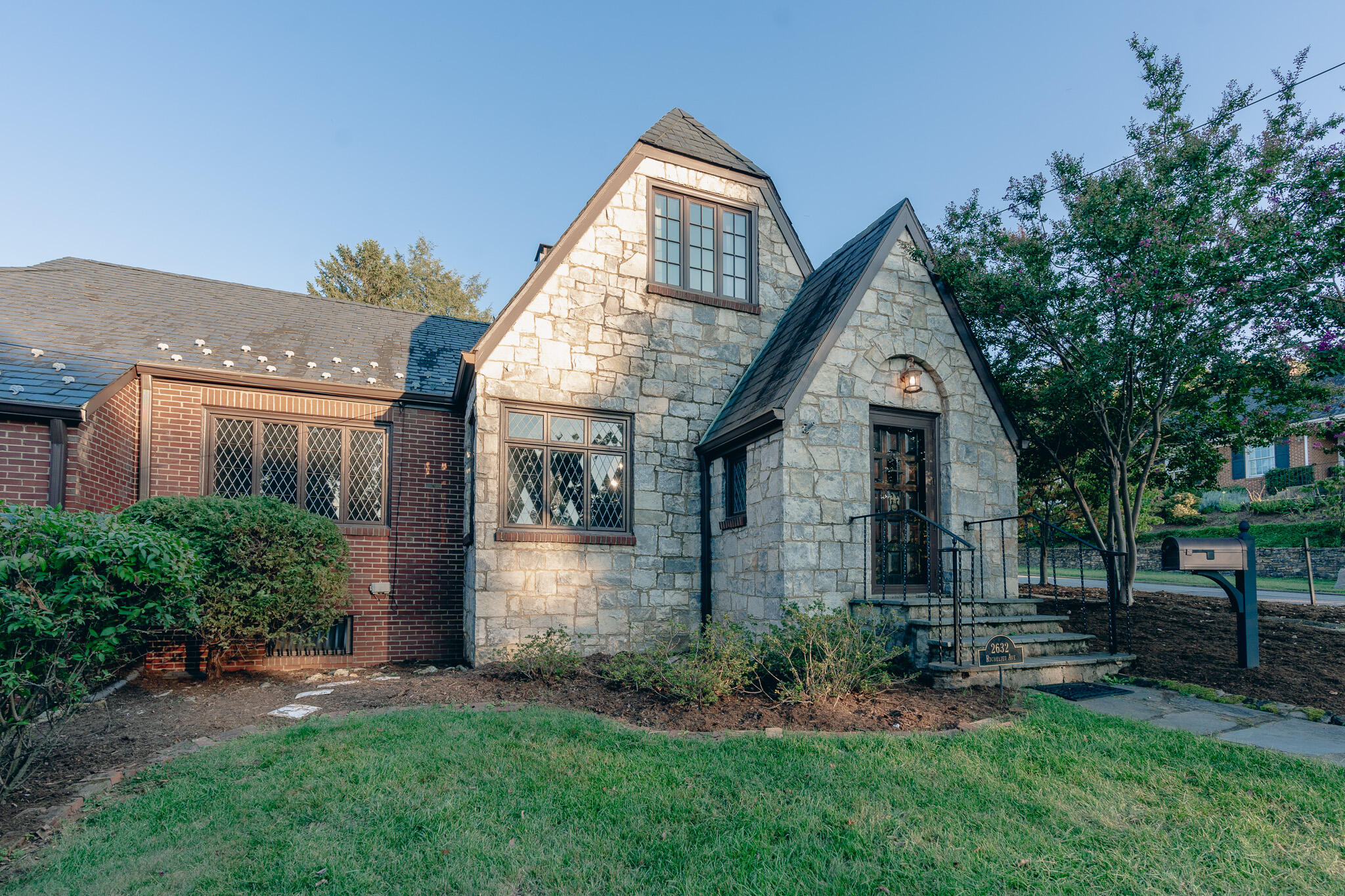 2632 Richelieu Avenue Southwest Roanoke, VA 24014 - Photo 2 of 61 Front