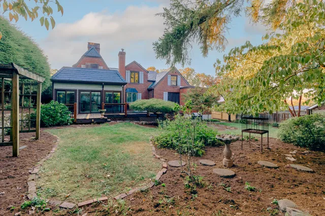 $774,950 | 2632 Richelieu Avenue Southwest, Roanoke, VA 24014