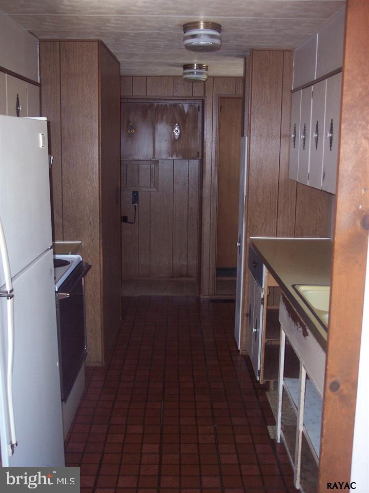 1100 Tower Road York, PA 17406 - Photo 6 of 12 Gallery Image 6