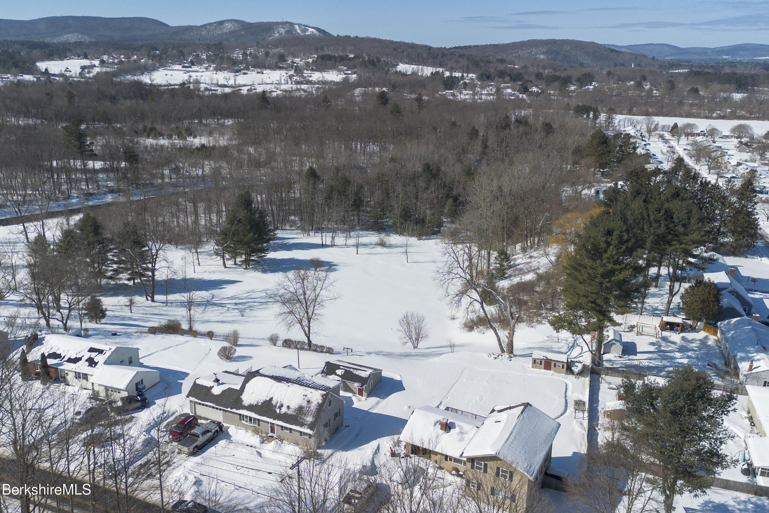 582 East New Lenox Road Pittsfield, MA 01201 - Photo 21 of 22 Aerial View