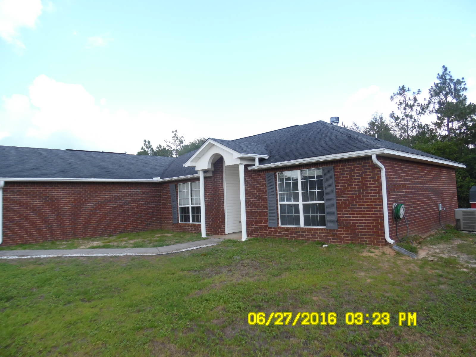 4759 Balboa Road Crestview, FL 32539 - Photo 5 of 9 Left of House