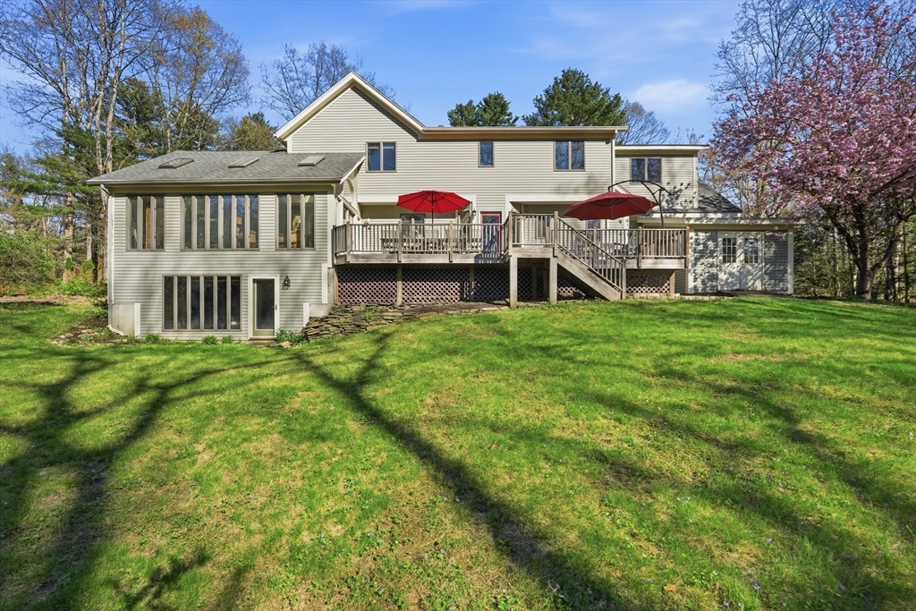 28 Trillium Way Amherst, MA 01002 - Photo 5 of 42