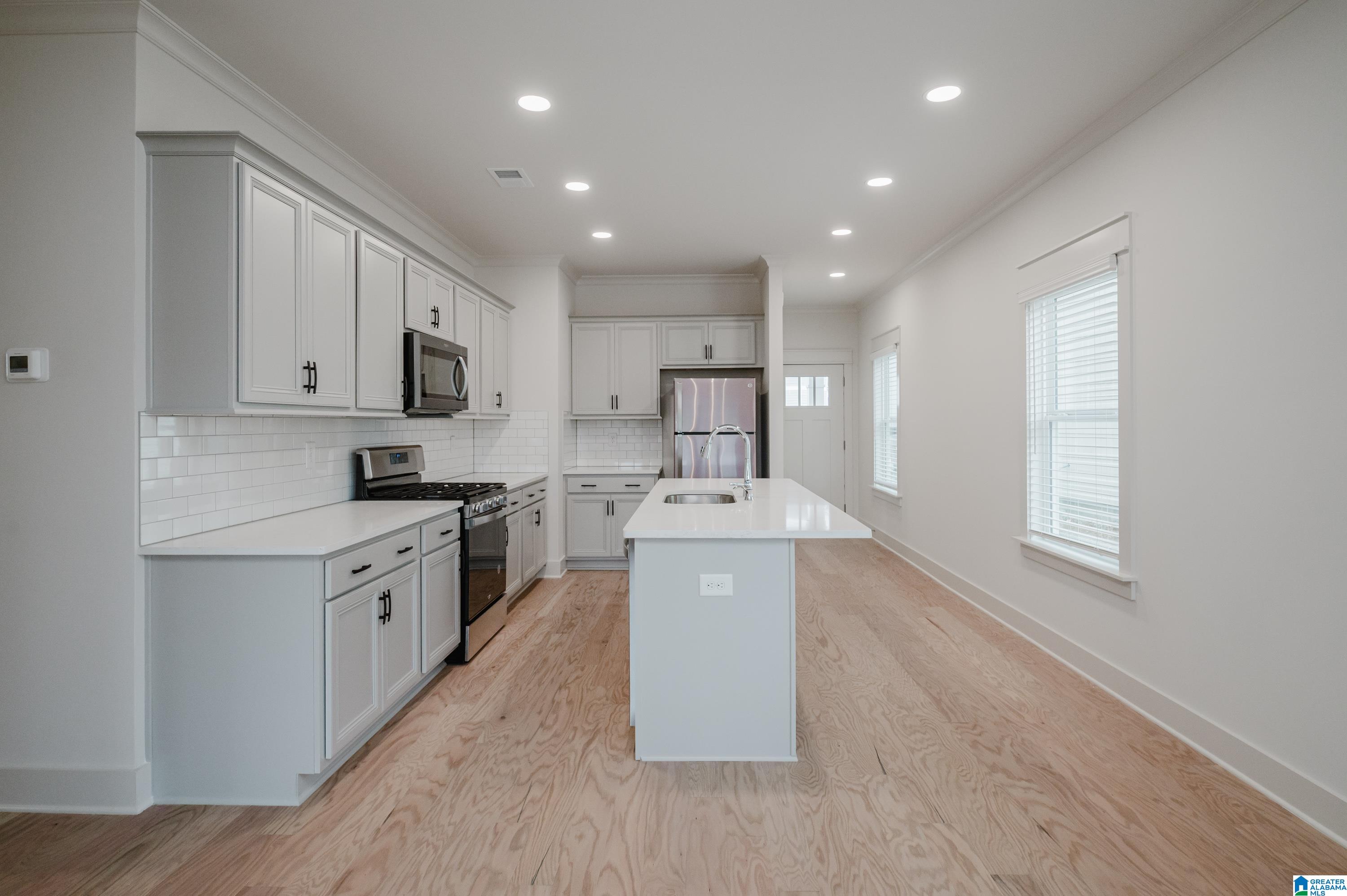 381 Huntley Rdg Bend Pelham, AL 35124 - Photo 11 of 48