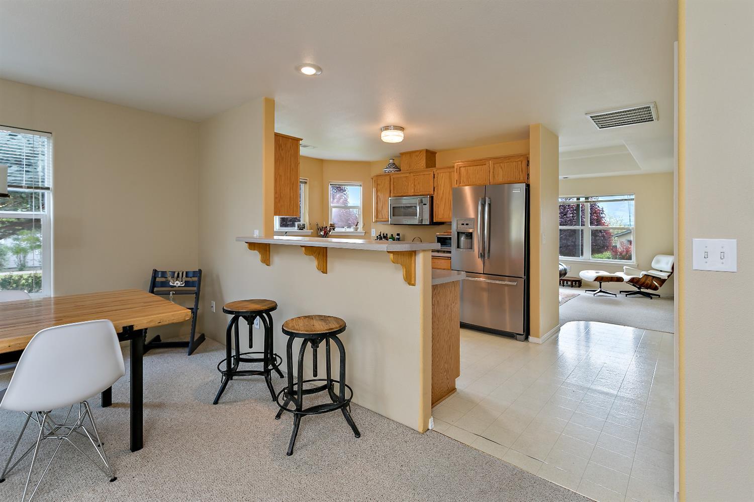 949 Spring Way Ashland, OR 97520 - Photo 8 of 25 Additional Photo