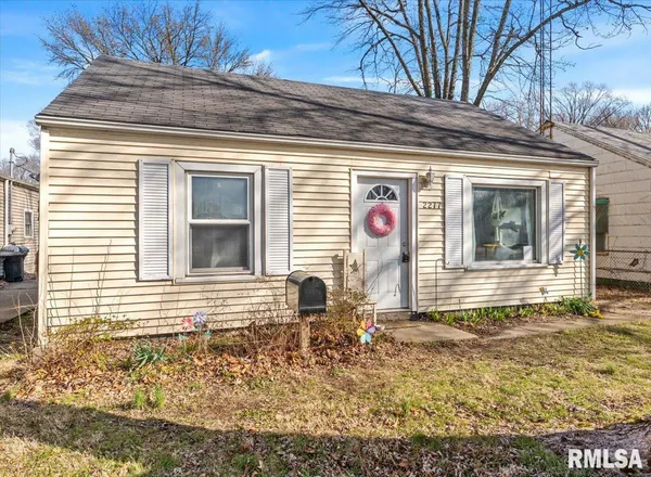 $95,000 | 2277 East Converse Street, Grandview, IL 62702