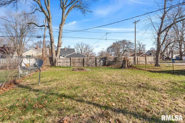 $95,000 | 2277 East Converse Street, Grandview, IL 62702
