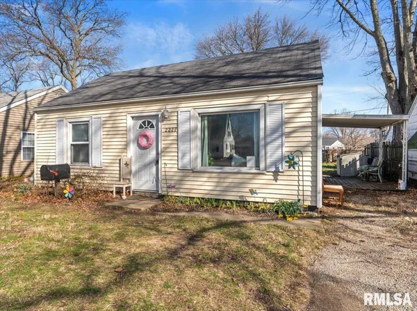 $95,000 | 2277 East Converse Street, Grandview, IL 62702