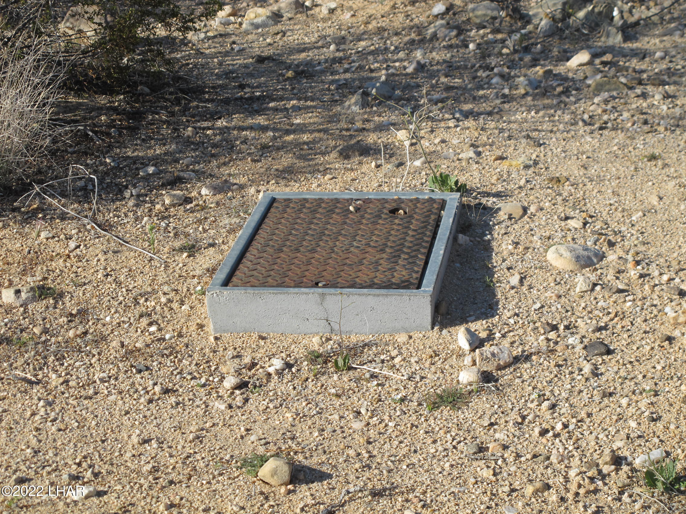 109 South McDowell Road Yucca, AZ 86438 - Photo 11 of 41 Water and Power at Property
