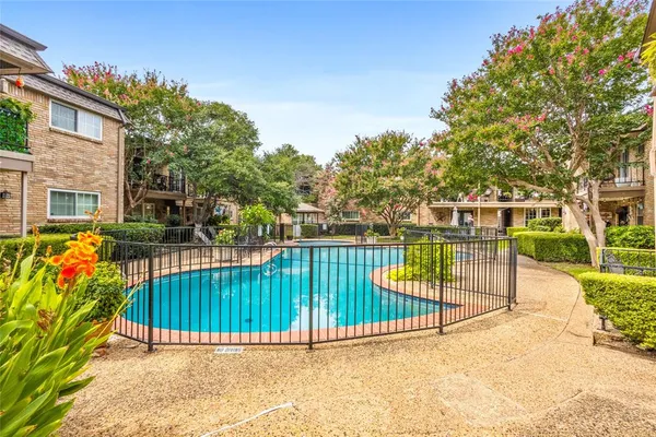 $1,800 | 7924 Royal Lane, Unit 106, Dallas, TX 75230