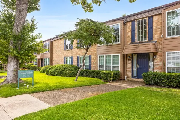 $1,800 | 7924 Royal Lane, Unit 106, Dallas, TX 75230