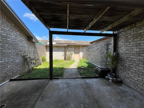 $1,495 | 6638 Long Meadow Drive, Unit C, Corpus Christi, TX 78413