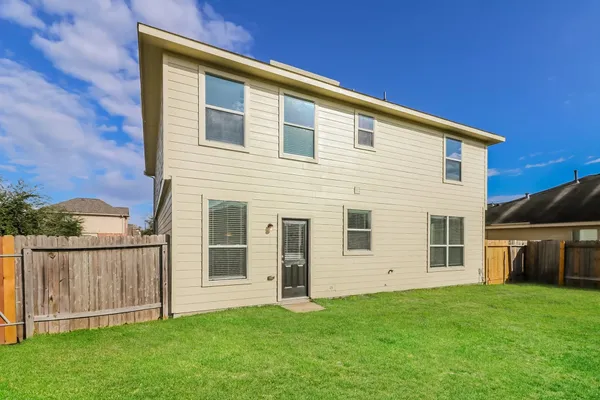 $2,270 | 2615 Verano Drive, Richmond, TX 77406