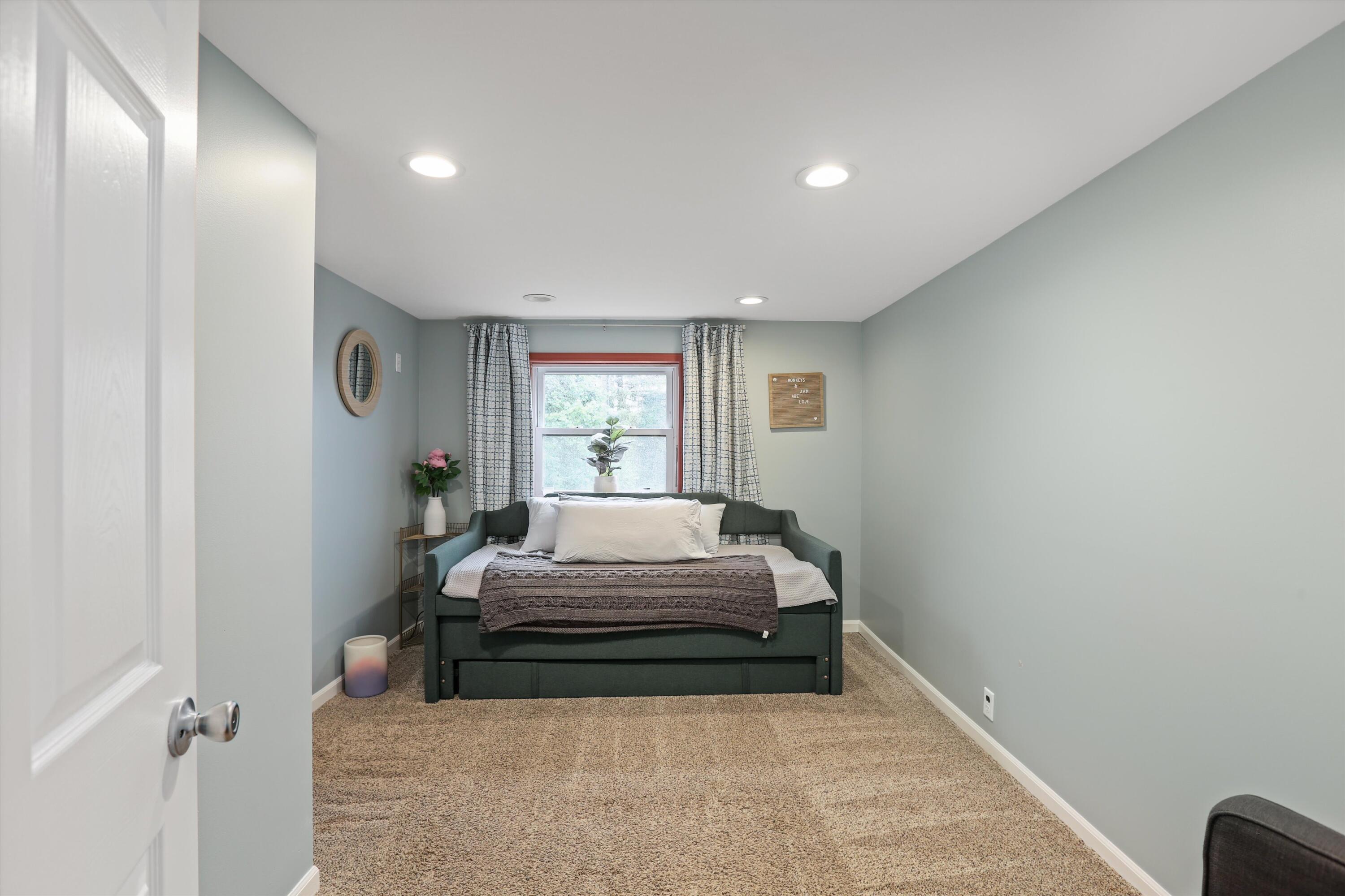 6025 East Grand River Road Howell, MI 48843 - Photo 14 of 45 17-6025 E Grand River Ave 0011