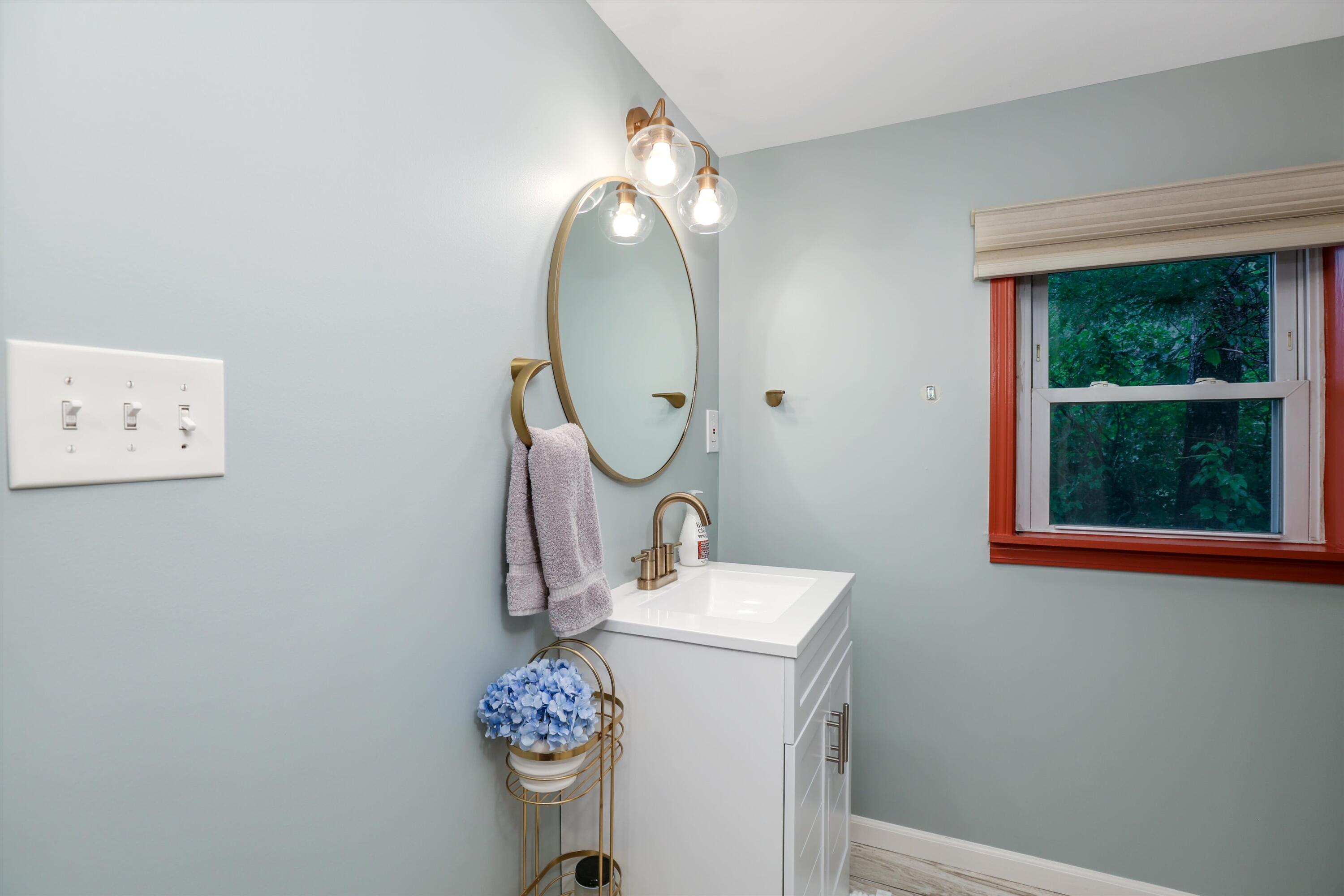 6025 East Grand River Road Howell, MI 48843 - Photo 15 of 45 18-6025 E Grand River Ave 0012