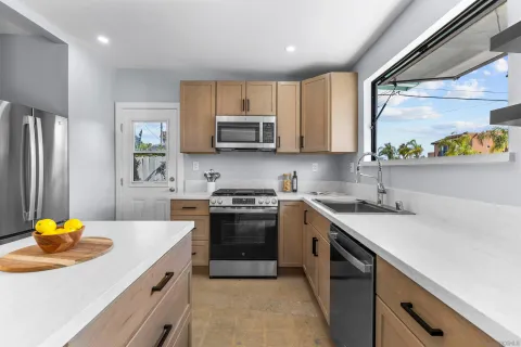 $2,395,000 | 4827 Bayard Street, San Diego, CA 92109