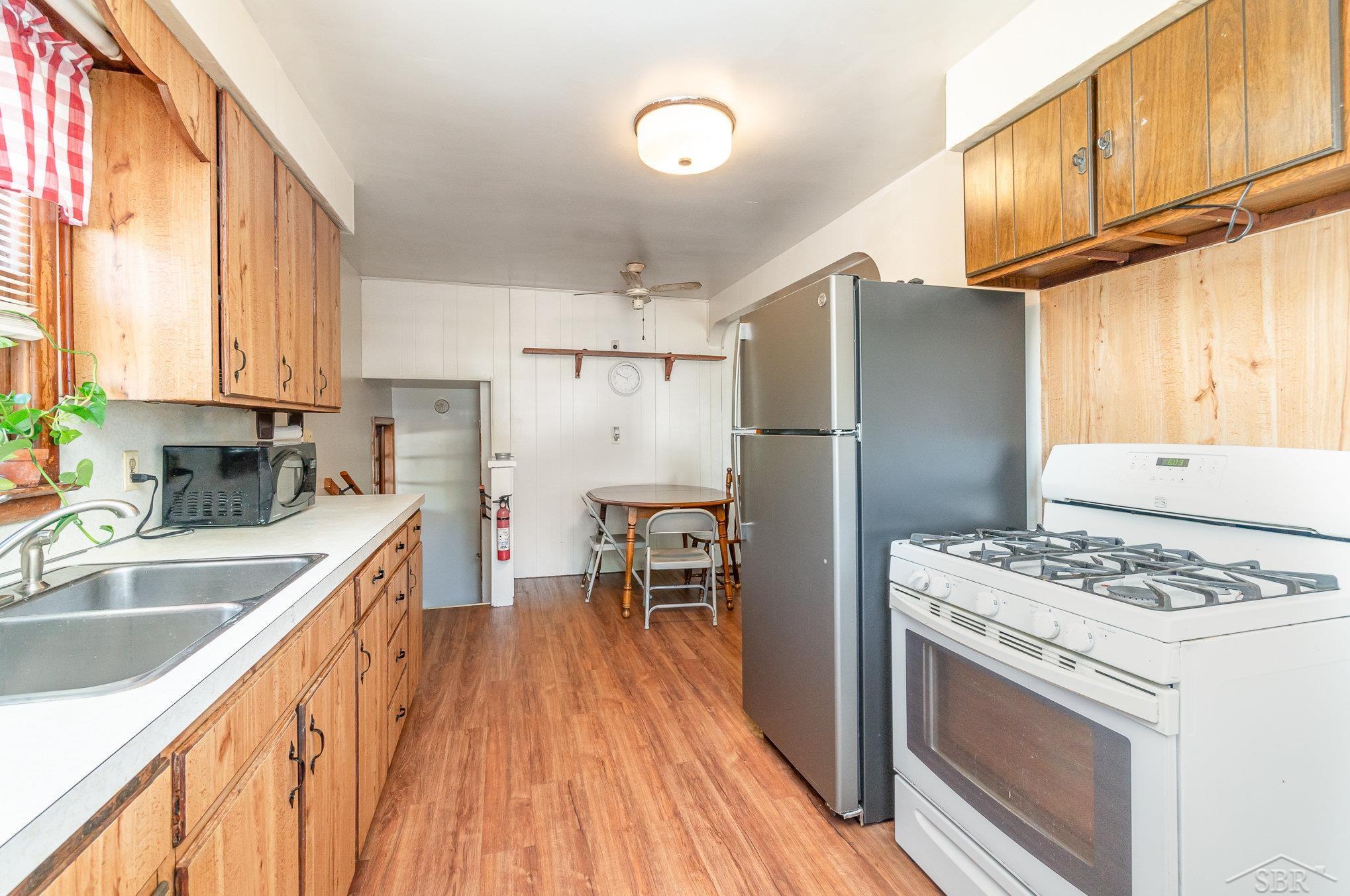 802 24th Street Bay City, MI 48708 - Photo 9 of 22 50145450-5c7c8e20-589b-4304-81a7-a9822cdb4e51.JPG