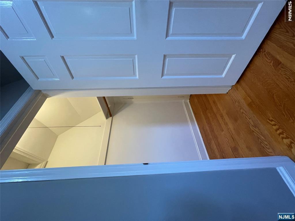 481 Piermont Road Closter, NJ 07624 - Photo 8 of 48 Gallery Image 8