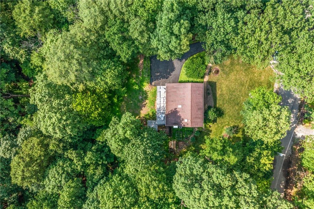 1335 Alamae Lakes Road Washington, PA 15301 - Photo 47 of 50 an aerial view of a house with a yard