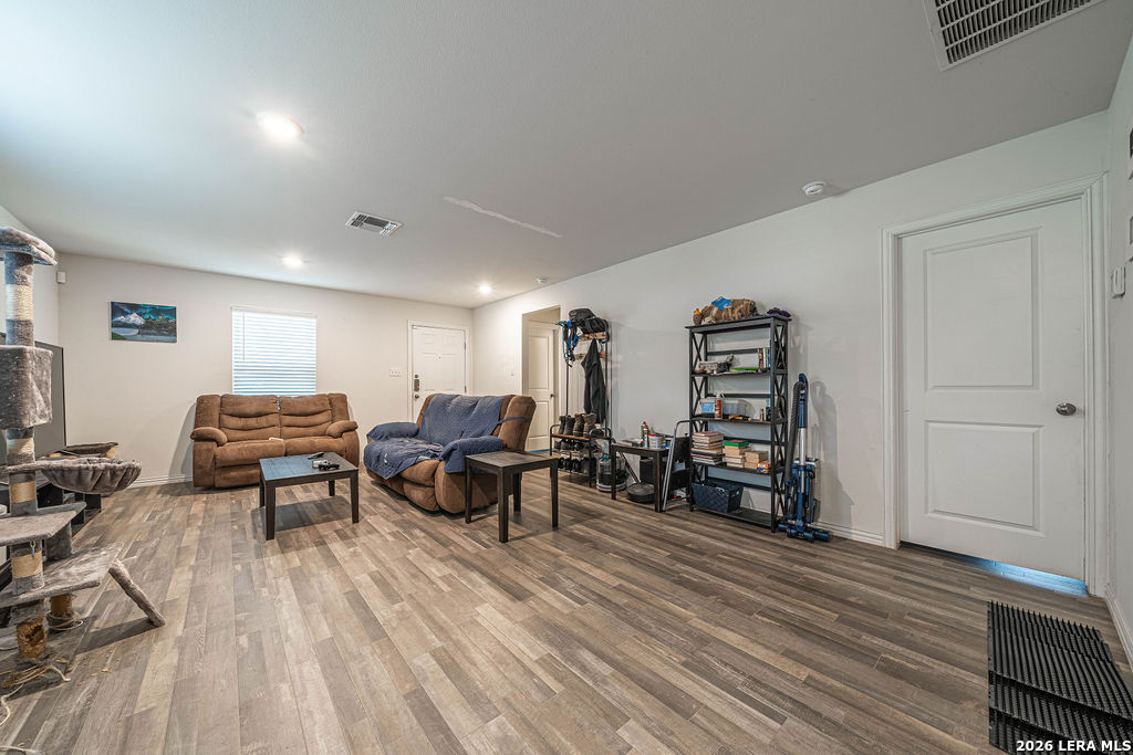 229 Virginia Street Pleasanton, TX 78064 - Photo 10 of 31