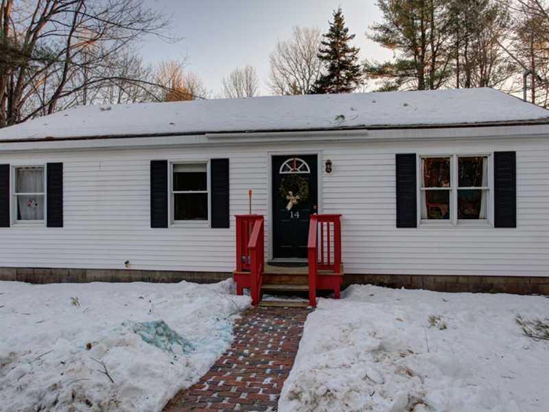 14 Prout Road Freeport, ME 04032 - Photo 1 of 32 Exterior Front.
