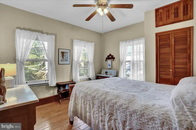 a view of a closet area