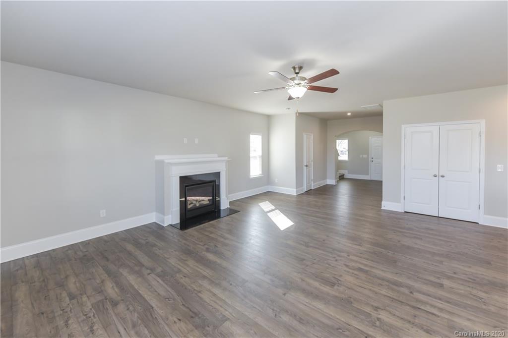21004 Torrence Chapel Road, Unit 2 Cornelius, NC 28031 - Photo 9 of 36 Gallery Image 9