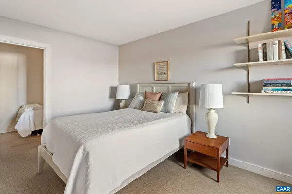 $9,950,000 | 24981 Blue Rdg Parkway, Vesuvius, VA 24483