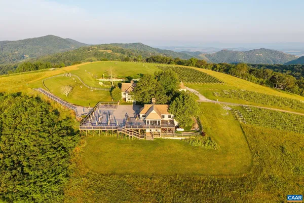 $9,950,000 | 24981 Blue Rdg Parkway, Vesuvius, VA 24483