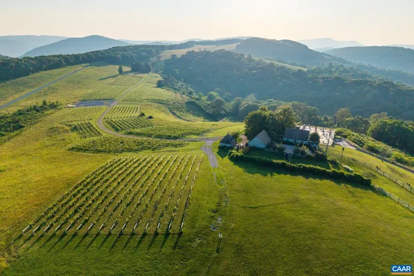 $9,950,000 | 24981 Blue Rdg Parkway, Vesuvius, VA 24483