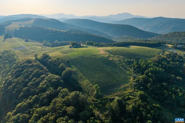 $9,950,000 | 24981 Blue Rdg Parkway, Vesuvius, VA 24483