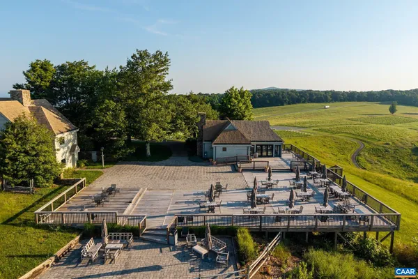 $9,950,000 | 24981 Blue Rdg Parkway, Vesuvius, VA 24483