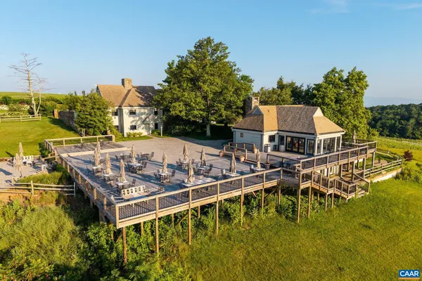 $9,950,000 | 24981 Blue Rdg Parkway, Vesuvius, VA 24483