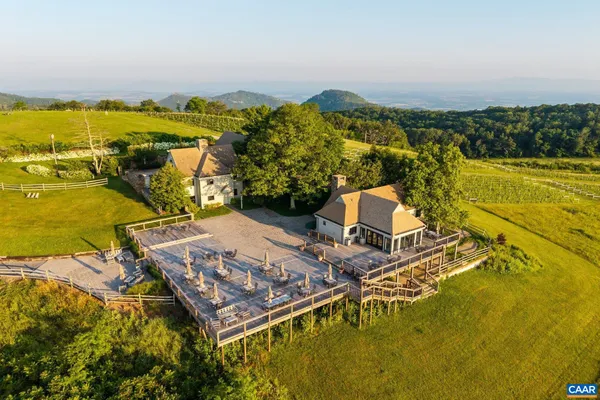 $9,950,000 | 24981 Blue Rdg Parkway, Vesuvius, VA 24483