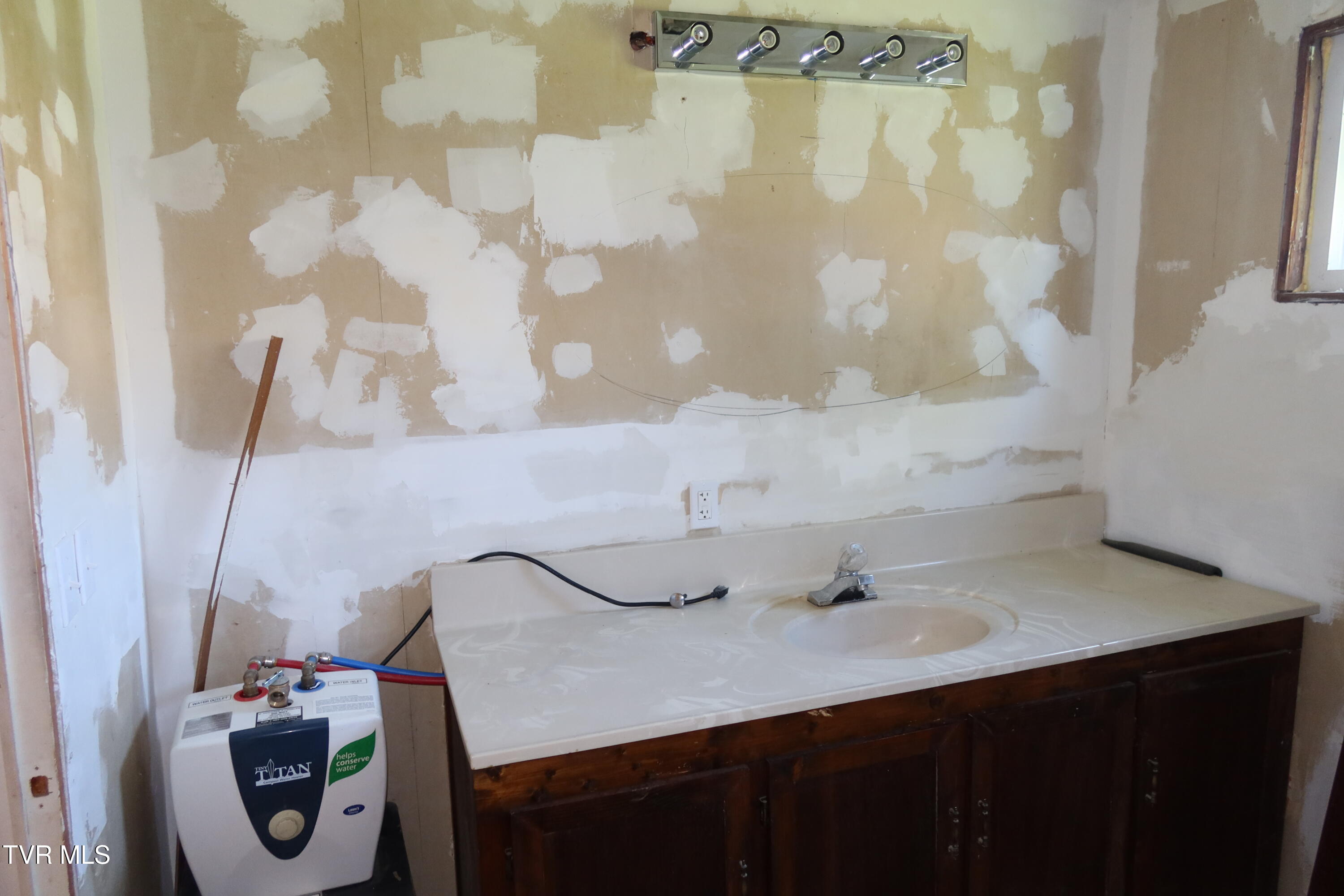 3232 Wil Rho Circle Kingsport, TN 37660 - Photo 23 of 27 IMG_8159