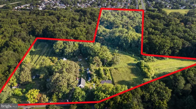 a view of a outdoor space